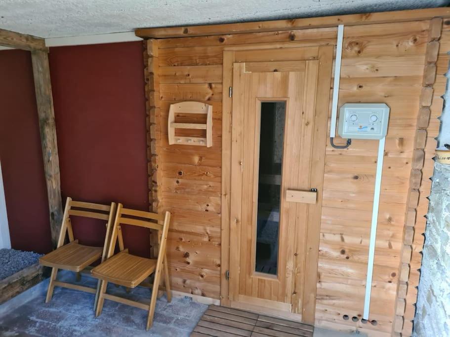 Haus Paesch Nahe See Mit Beheiztem Whirlpool/Sauna Bütgenbach Eksteriør billede